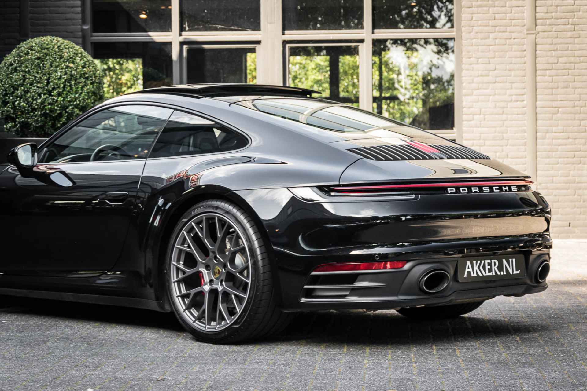 Porsche 992 carrera 4s